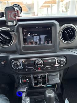 جيب جلاديتور